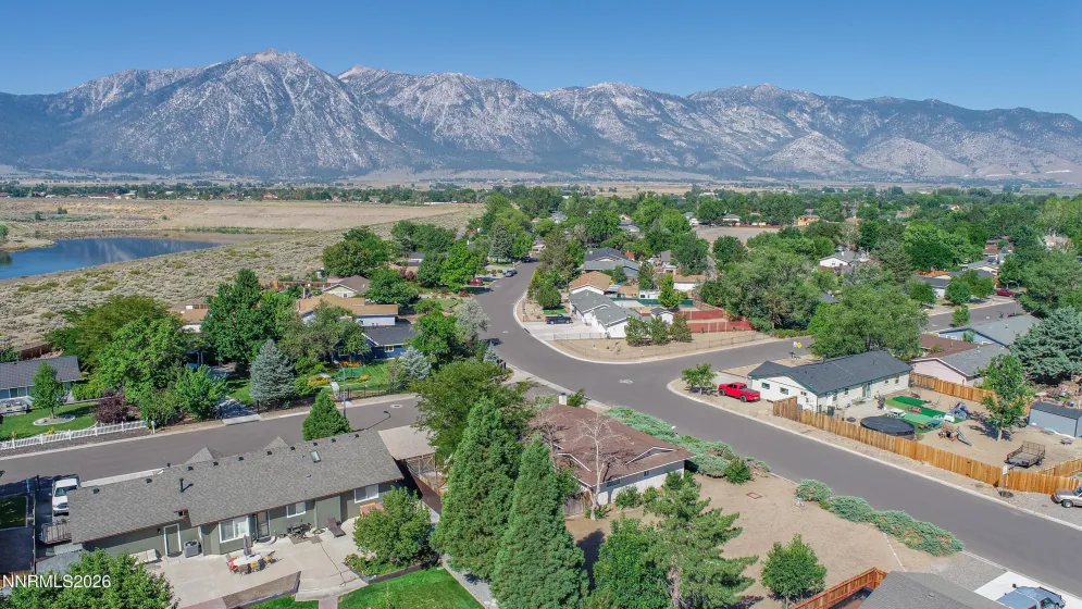 1257 Monarch, Gardnerville, Nevada 89460, 3 Bedrooms Bedrooms, ,2 BathroomsBathrooms,Residential,Residential,Monarch,0,260010258
