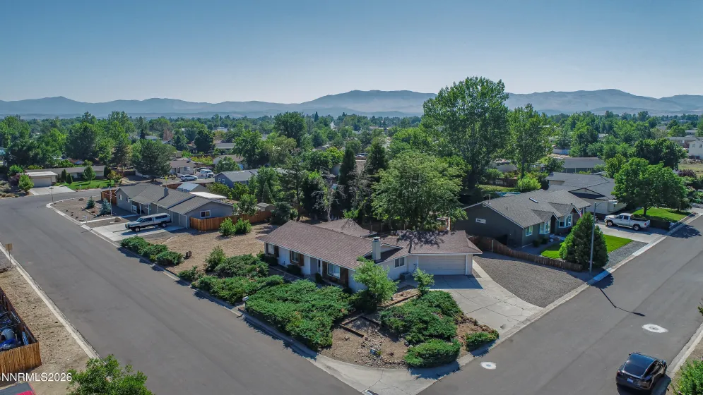 1257 Monarch, Gardnerville, Nevada 89460, 3 Bedrooms Bedrooms, ,2 BathroomsBathrooms,Residential,Residential,Monarch,0,260010258