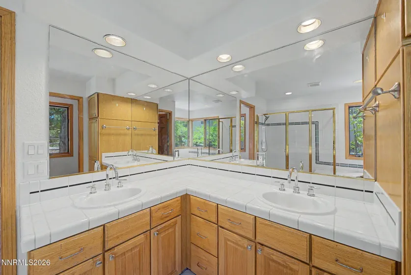13480 Fieldcreek, Reno, Nevada 89511, 4 Bedrooms Bedrooms, ,3 BathroomsBathrooms,Residential,Residential,Fieldcreek,0,260010268
