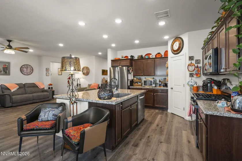 107 Amberwood, Dayton, Nevada 89403, 3 Bedrooms Bedrooms, ,2 BathroomsBathrooms,Residential,Residential,Amberwood,0,260010270