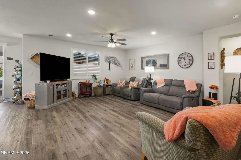 107 Amberwood, Dayton, Nevada 89403, 3 Bedrooms Bedrooms, ,2 BathroomsBathrooms,Residential,Residential,Amberwood,0,260010270