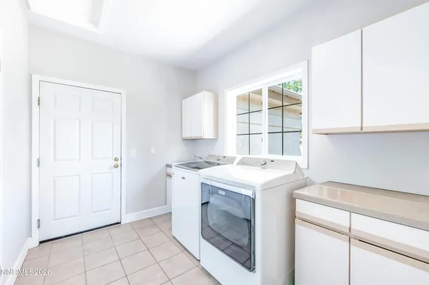 12500 Fieldcreek, Reno, Nevada 89511, 4 Bedrooms Bedrooms, ,5 BathroomsBathrooms,Residential,Residential,Fieldcreek,0,260010276