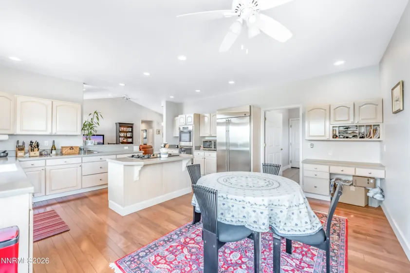 12500 Fieldcreek, Reno, Nevada 89511, 4 Bedrooms Bedrooms, ,5 BathroomsBathrooms,Residential,Residential,Fieldcreek,0,260010276