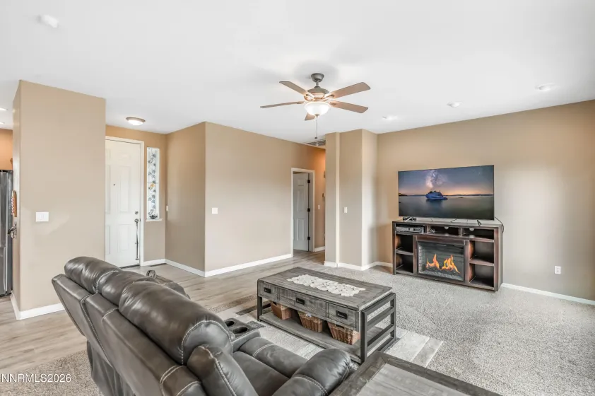 22 Kaweah, Sparks, Nevada 89436, 3 Bedrooms Bedrooms, ,2 BathroomsBathrooms,Residential,Residential,Kaweah,0,260005603