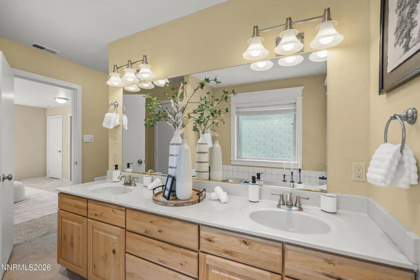 1008 Galaxy, Incline Village, Nevada 89451, 4 Bedrooms Bedrooms, ,3 BathroomsBathrooms,Residential,Residential,Galaxy,0,260010280