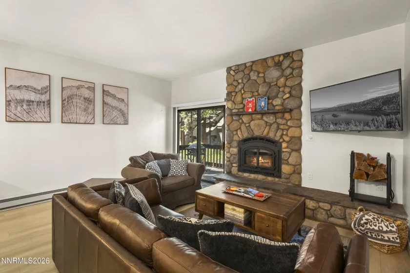 807 Alder, Incline Village, Nevada 89451, 2 Bedrooms Bedrooms, ,2 BathroomsBathrooms,Residential,Residential,Alder,0,260010281