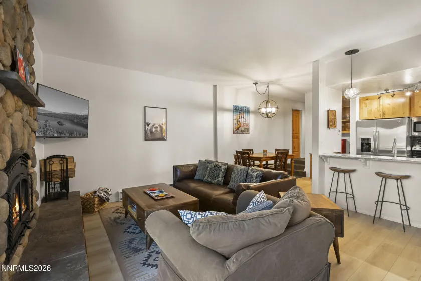 807 Alder, Incline Village, Nevada 89451, 2 Bedrooms Bedrooms, ,2 BathroomsBathrooms,Residential,Residential,Alder,0,260010281