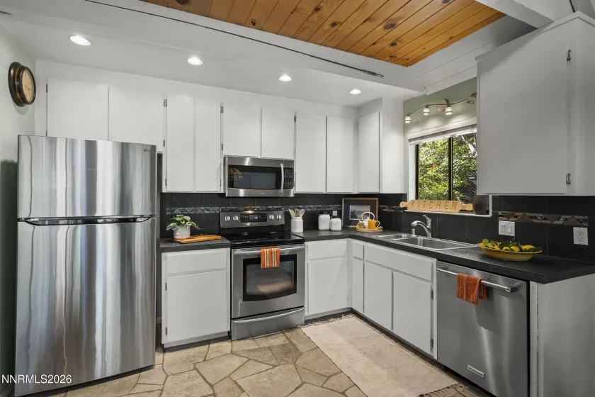 860 Jennifer, Incline Village, Nevada 89451, 3 Bedrooms Bedrooms, ,2 BathroomsBathrooms,Residential,Residential,Jennifer,0,260010283