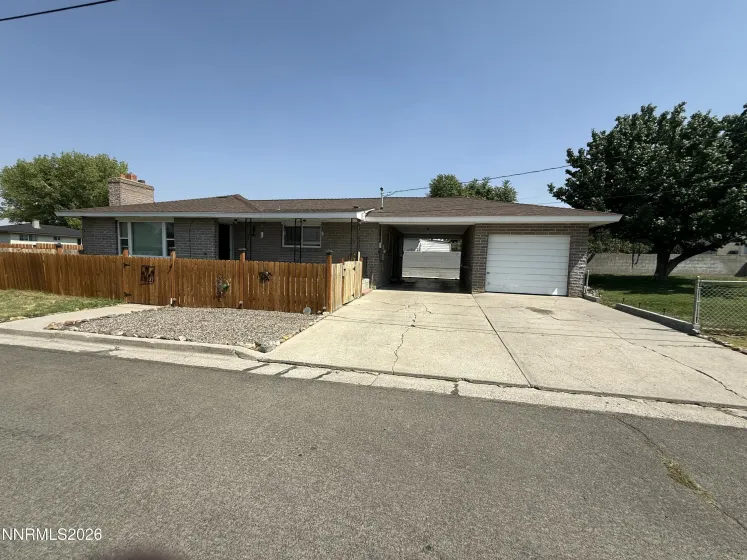 100 Pleasant, Winnemucca, Nevada 89445, 5 Bedrooms Bedrooms, ,2 BathroomsBathrooms,Residential,Residential,Pleasant,0,260010296
