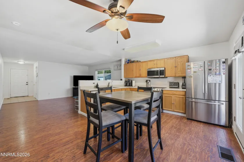 7465 Deveron, Reno, Nevada 89506, 2 Bedrooms Bedrooms, ,2 BathroomsBathrooms,Residential,Residential,Deveron,0,260010299