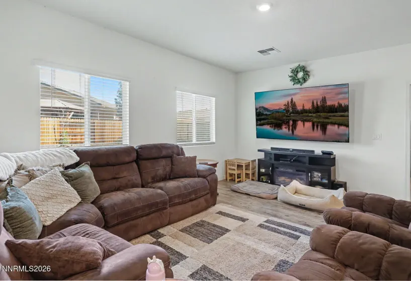 1040 Conifer, Fallon, Nevada 89406, 3 Bedrooms Bedrooms, ,2 BathroomsBathrooms,Residential,Residential,Conifer,0,260010304