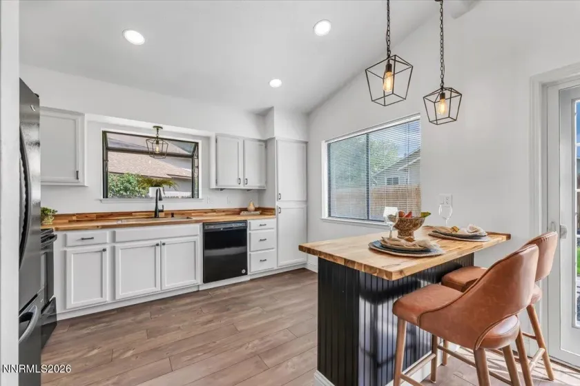 504 Pebble, Dayton, Nevada 89403, 3 Bedrooms Bedrooms, ,2 BathroomsBathrooms,Residential,Residential,Pebble,0,260010311