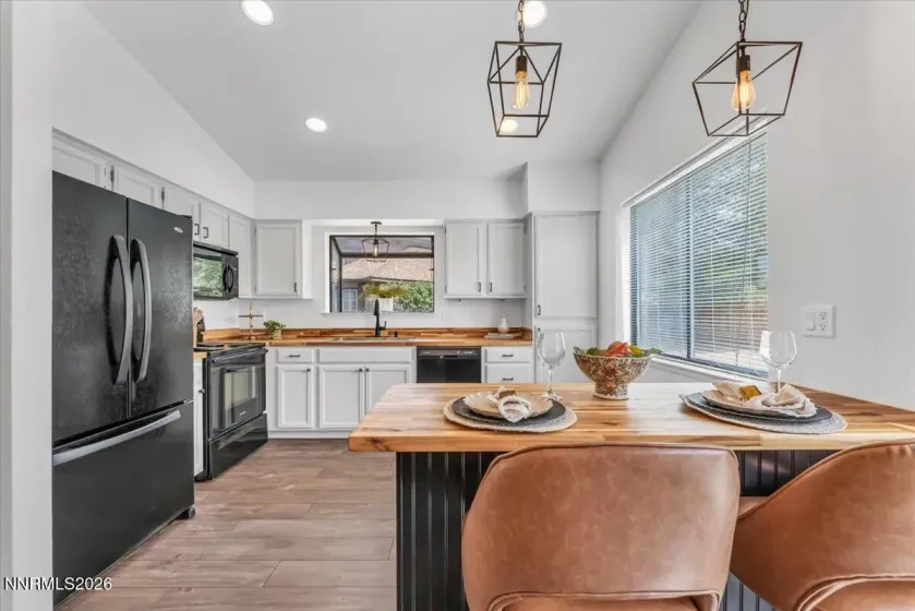 504 Pebble, Dayton, Nevada 89403, 3 Bedrooms Bedrooms, ,2 BathroomsBathrooms,Residential,Residential,Pebble,0,260010311