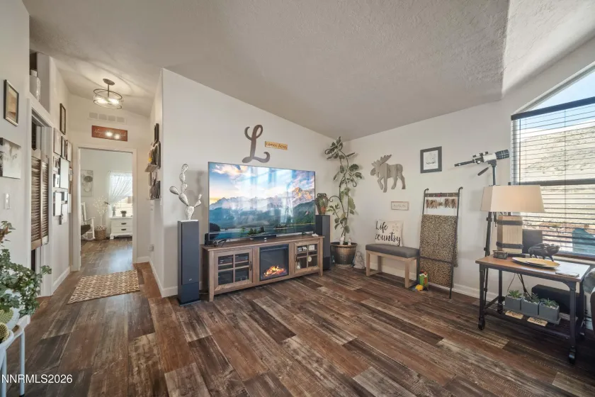 12710 Carson, Lovelock, Nevada 89419, 3 Bedrooms Bedrooms, ,2 BathroomsBathrooms,Residential,Residential,Carson,0,260010301
