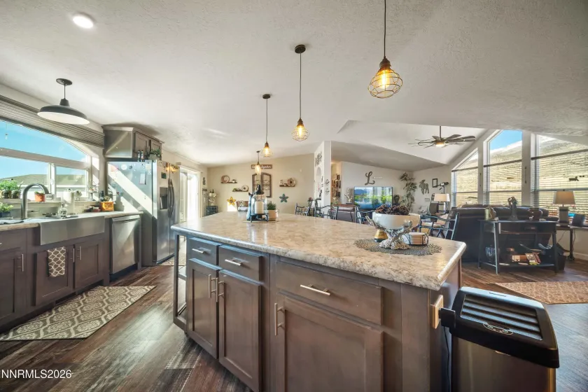 12710 Carson, Lovelock, Nevada 89419, 3 Bedrooms Bedrooms, ,2 BathroomsBathrooms,Residential,Residential,Carson,0,260010301