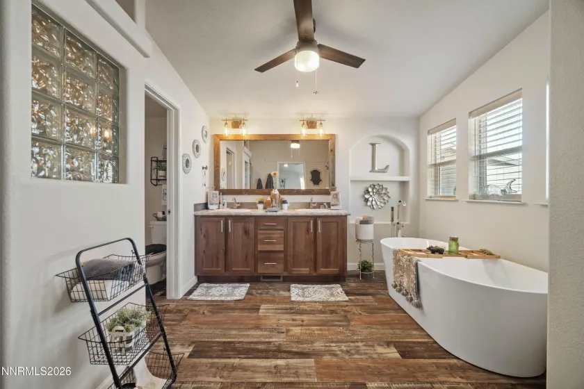 12710 Carson, Lovelock, Nevada 89419, 3 Bedrooms Bedrooms, ,2 BathroomsBathrooms,Residential,Residential,Carson,0,260010301