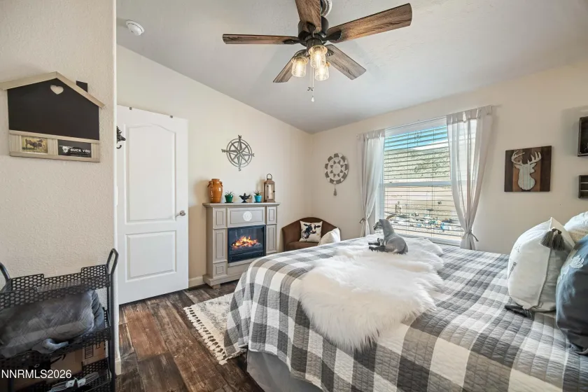 12710 Carson, Lovelock, Nevada 89419, 3 Bedrooms Bedrooms, ,2 BathroomsBathrooms,Residential,Residential,Carson,0,260010301