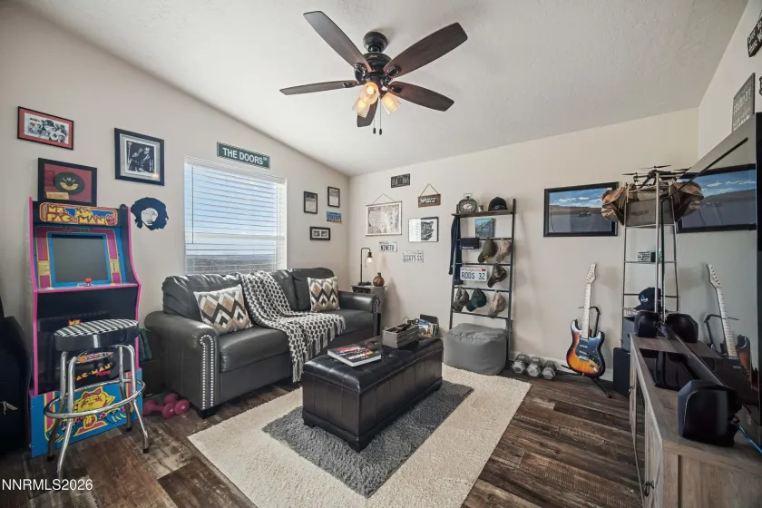 12710 Carson, Lovelock, Nevada 89419, 3 Bedrooms Bedrooms, ,2 BathroomsBathrooms,Residential,Residential,Carson,0,260010301