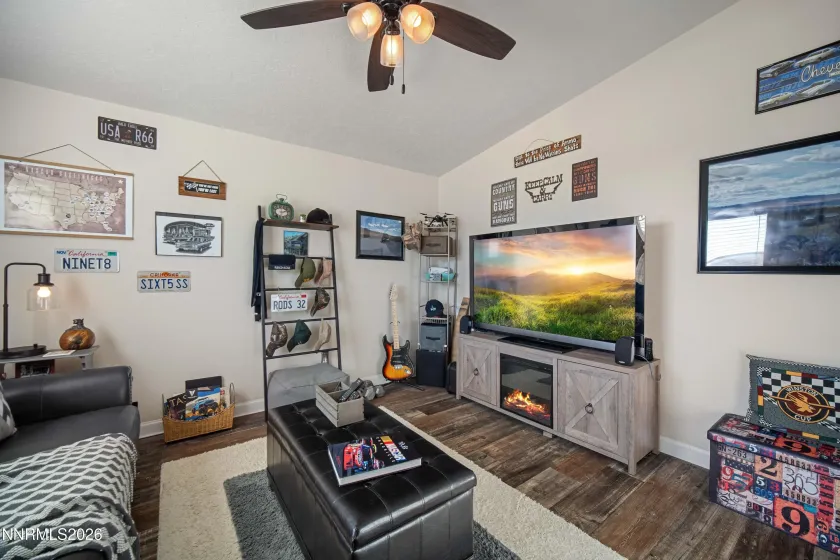 12710 Carson, Lovelock, Nevada 89419, 3 Bedrooms Bedrooms, ,2 BathroomsBathrooms,Residential,Residential,Carson,0,260010301