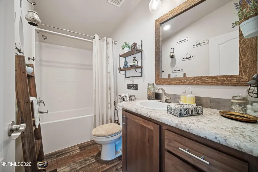 12710 Carson, Lovelock, Nevada 89419, 3 Bedrooms Bedrooms, ,2 BathroomsBathrooms,Residential,Residential,Carson,0,260010301