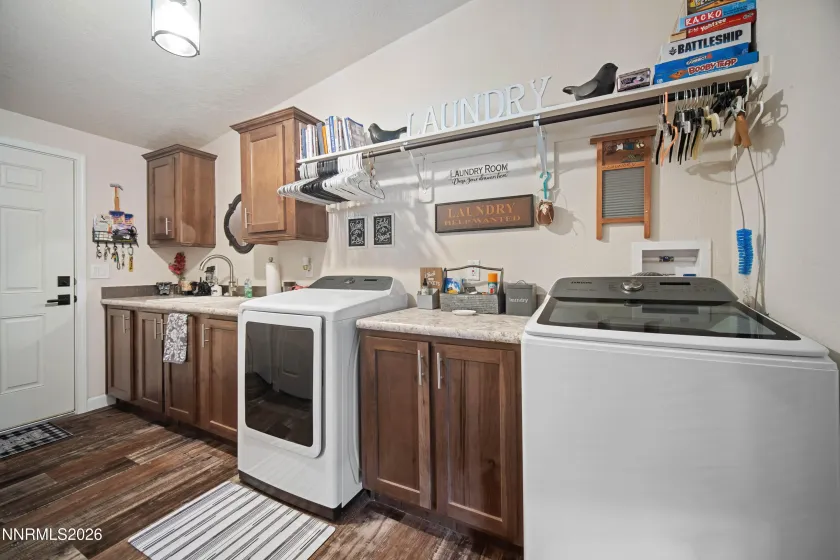 12710 Carson, Lovelock, Nevada 89419, 3 Bedrooms Bedrooms, ,2 BathroomsBathrooms,Residential,Residential,Carson,0,260010301