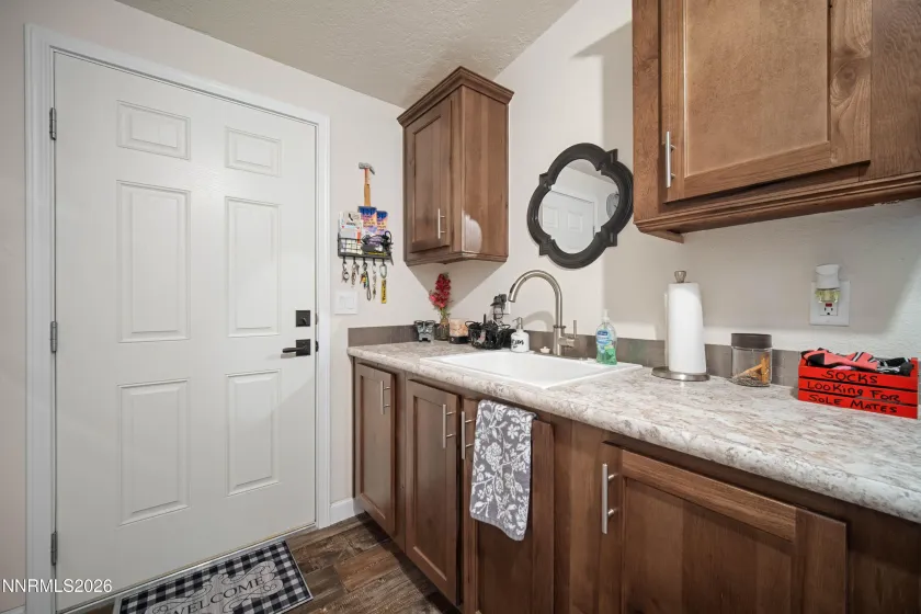 12710 Carson, Lovelock, Nevada 89419, 3 Bedrooms Bedrooms, ,2 BathroomsBathrooms,Residential,Residential,Carson,0,260010301