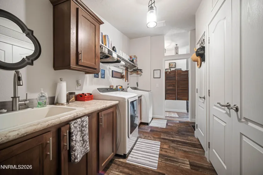 12710 Carson, Lovelock, Nevada 89419, 3 Bedrooms Bedrooms, ,2 BathroomsBathrooms,Residential,Residential,Carson,0,260010301