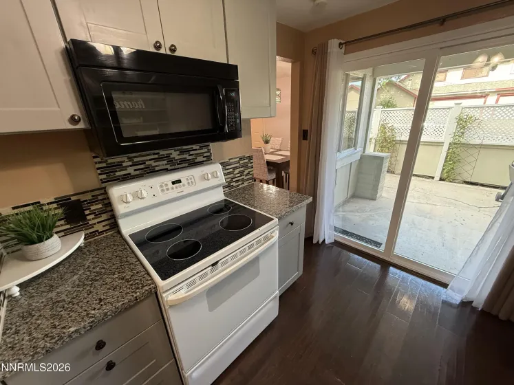 1607 London, Sparks, Nevada 89431, 3 Bedrooms Bedrooms, ,2 BathroomsBathrooms,Residential,Residential,London,0,260010318