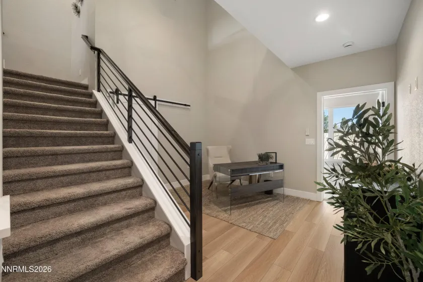 3818 Lakeside, Reno, Nevada 89509, 2 Bedrooms Bedrooms, ,3 BathroomsBathrooms,Residential,Residential,Lakeside,0,260010335