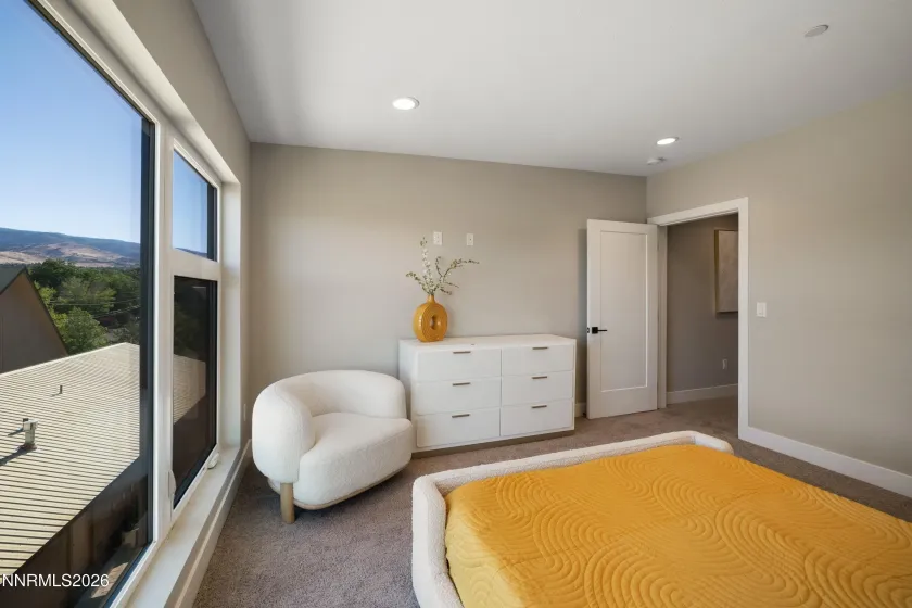 3818 Lakeside, Reno, Nevada 89509, 2 Bedrooms Bedrooms, ,3 BathroomsBathrooms,Residential,Residential,Lakeside,0,260010335