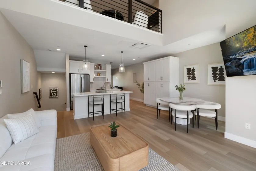3812 Lakeside, Reno, Nevada 89509, 3 Bedrooms Bedrooms, ,4 BathroomsBathrooms,Residential,Residential,Lakeside,0,260010336