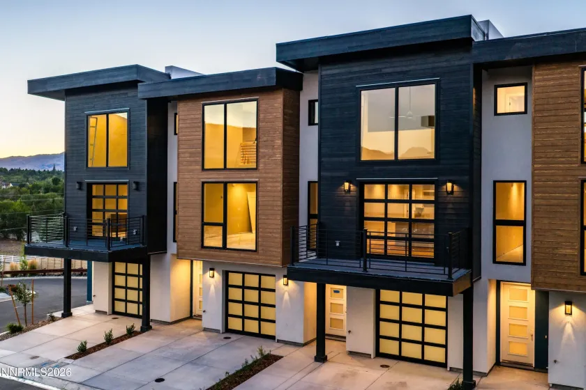 3812 Lakeside, Reno, Nevada 89509, 3 Bedrooms Bedrooms, ,4 BathroomsBathrooms,Residential,Residential,Lakeside,0,260010336