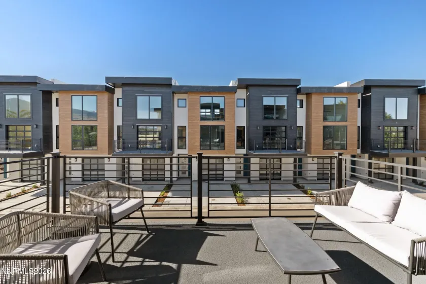 3812 Lakeside, Reno, Nevada 89509, 3 Bedrooms Bedrooms, ,4 BathroomsBathrooms,Residential,Residential,Lakeside,0,260010336