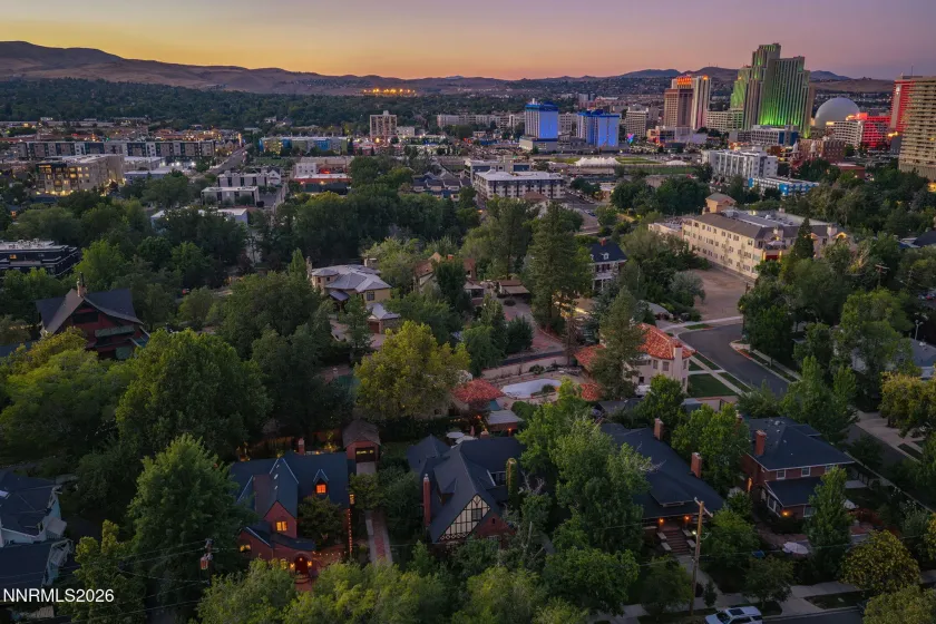 581 Ridge, Reno, Nevada 89501, 4 Bedrooms Bedrooms, ,3 BathroomsBathrooms,Residential,Residential,Ridge,0,260010340
