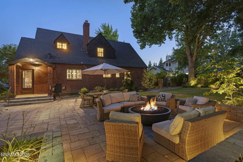 581 Ridge, Reno, Nevada 89501, 4 Bedrooms Bedrooms, ,3 BathroomsBathrooms,Residential,Residential,Ridge,0,260010340