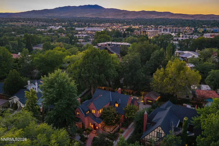 581 Ridge, Reno, Nevada 89501, 4 Bedrooms Bedrooms, ,3 BathroomsBathrooms,Residential,Residential,Ridge,0,260010340