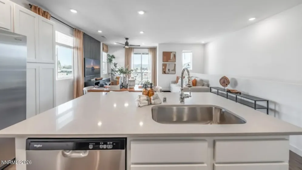 756 Villa, Carson City, Nevada 89701, 3 Bedrooms Bedrooms, ,3 BathroomsBathrooms,Residential,Residential,Villa,0,260010348