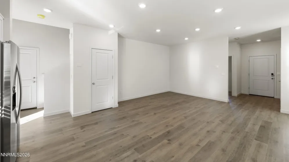 8317 Violet Oak, Reno, Nevada 89506, 3 Bedrooms Bedrooms, ,3 BathroomsBathrooms,Residential,Residential,Violet Oak,0,260010350