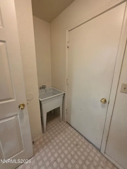 991 Sunnycrest, Carson City, Nevada 89705, 3 Bedrooms Bedrooms, ,2 BathroomsBathrooms,Residential,Residential,Sunnycrest,0,260010357