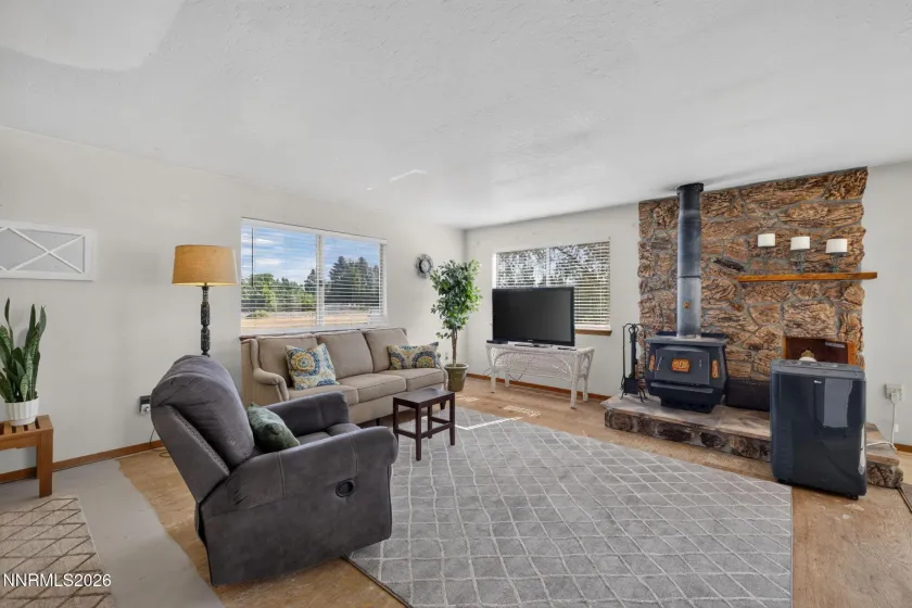 1101 Oro, Gardnerville, Nevada 89460, 3 Bedrooms Bedrooms, ,2 BathroomsBathrooms,Residential,Residential,Oro,0,260010361