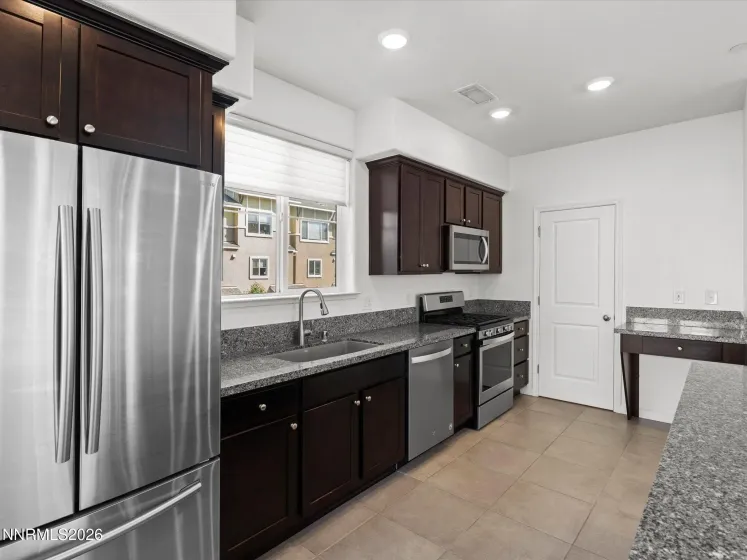 200 Mark Jeffrey, Reno, Nevada 89503, 3 Bedrooms Bedrooms, ,3 BathroomsBathrooms,Residential,Residential,Mark Jeffrey,0,260010369