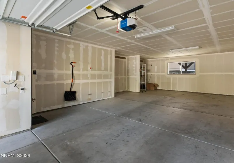 200 Mark Jeffrey, Reno, Nevada 89503, 3 Bedrooms Bedrooms, ,3 BathroomsBathrooms,Residential,Residential,Mark Jeffrey,0,260010369