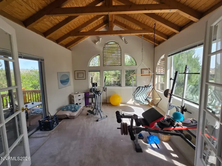 bonus room/rec room on second story
