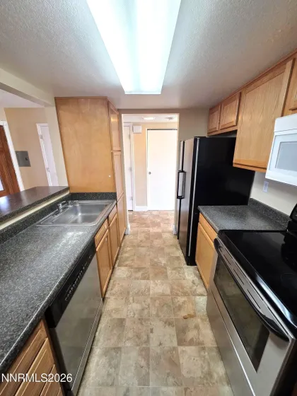 14010 Lear, Reno, Nevada 89506, 2 Bedrooms Bedrooms, ,2 BathroomsBathrooms,Residential,Residential,Lear,0,260010390