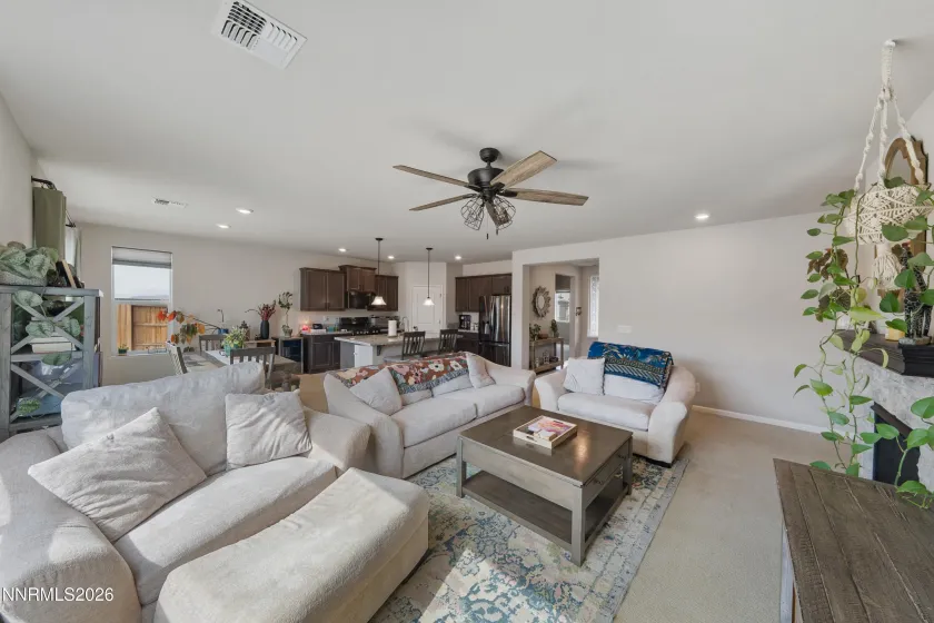 2070 Jordan Mdws, Spanish Springs, Nevada 89441, 3 Bedrooms Bedrooms, ,2 BathroomsBathrooms,Residential,Residential,Jordan Mdws,0,260010393