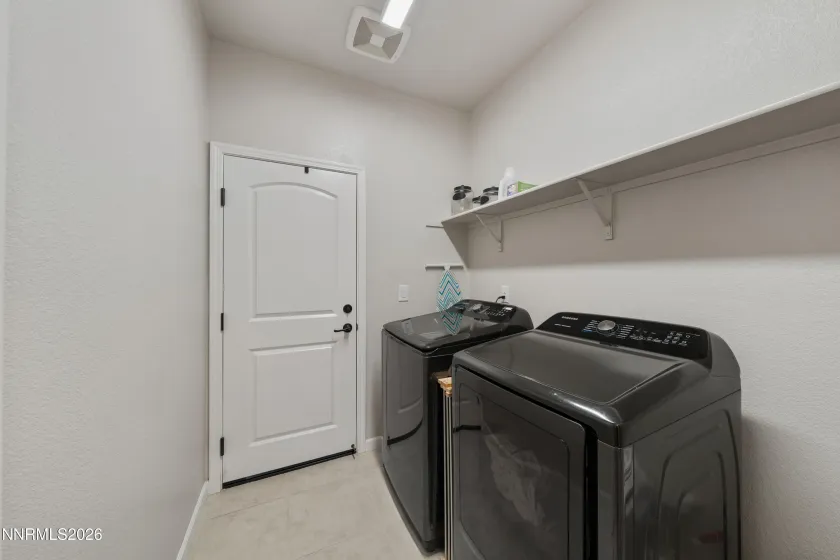 2070 Jordan Mdws, Spanish Springs, Nevada 89441, 3 Bedrooms Bedrooms, ,2 BathroomsBathrooms,Residential,Residential,Jordan Mdws,0,260010393