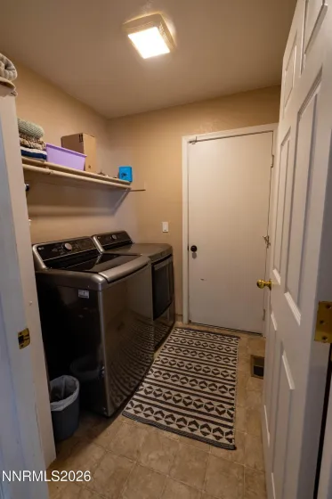 5265 Santa Rosa, Sparks, Nevada 89436, 4 Bedrooms Bedrooms, ,3 BathroomsBathrooms,Residential,Residential,Santa Rosa,0,260010426
