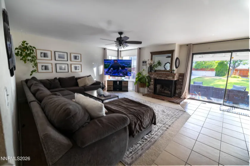 5265 Santa Rosa, Sparks, Nevada 89436, 4 Bedrooms Bedrooms, ,3 BathroomsBathrooms,Residential,Residential,Santa Rosa,0,260010426