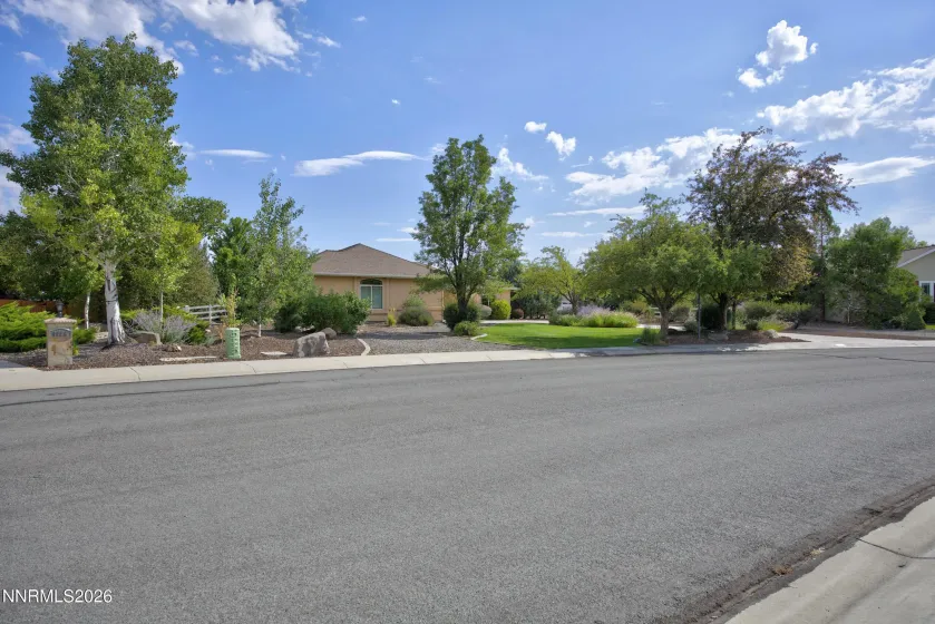 1198 Sierra Vista, Gardnerville, Nevada 89460, 3 Bedrooms Bedrooms, ,3 BathroomsBathrooms,Residential,Residential,Sierra Vista,0,260010428