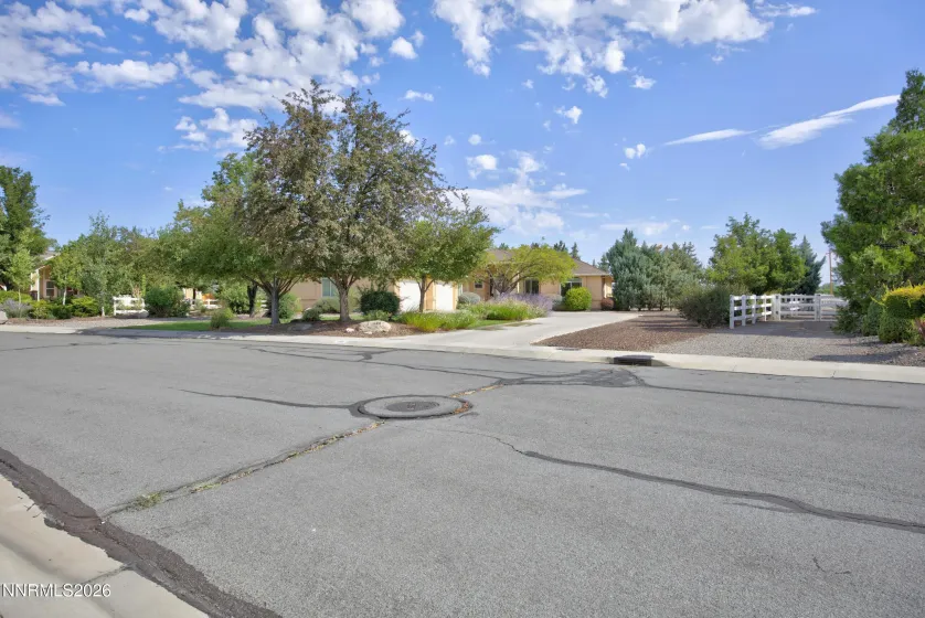 1198 Sierra Vista, Gardnerville, Nevada 89460, 3 Bedrooms Bedrooms, ,3 BathroomsBathrooms,Residential,Residential,Sierra Vista,0,260010428